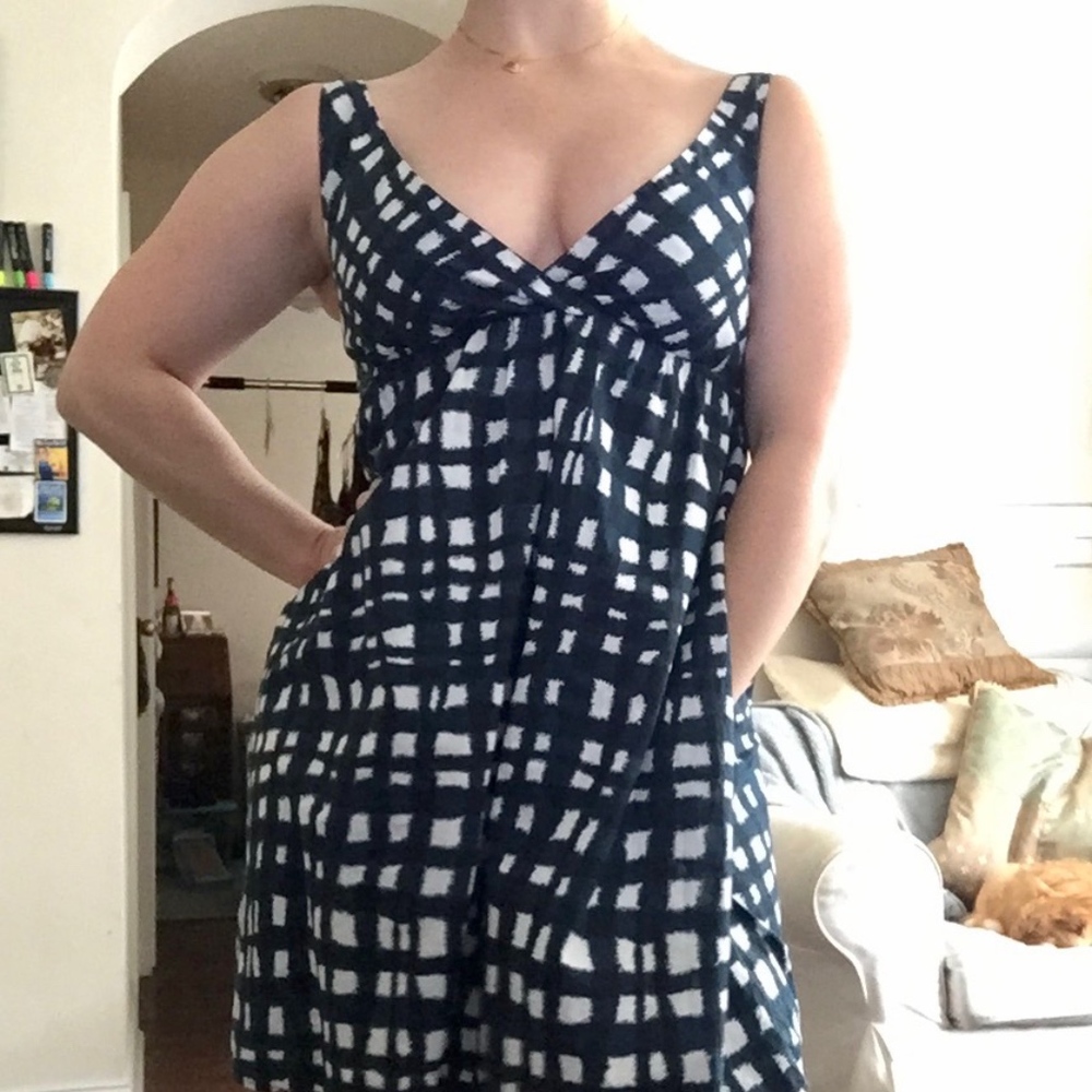 FINAL PRICE Old Navy Blue White Black V-neck Dress